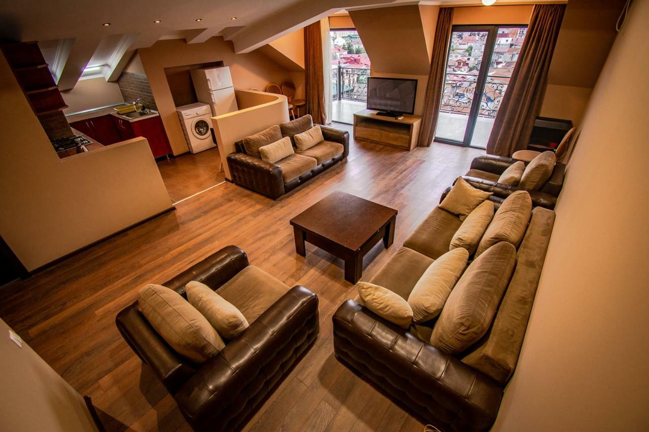 Daros Apartment Batumi Exteriör bild