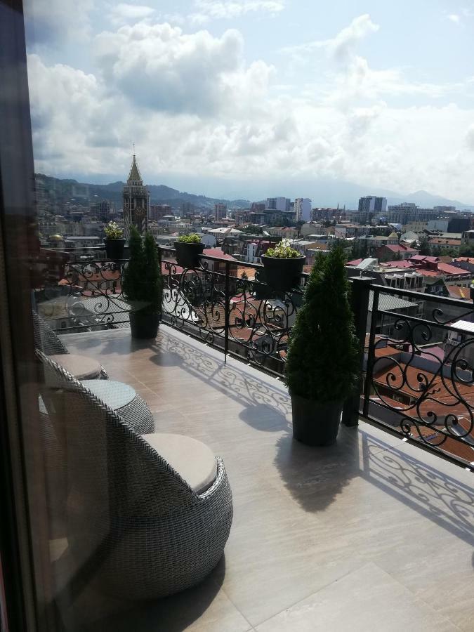 Daros Apartment Batumi Exteriör bild