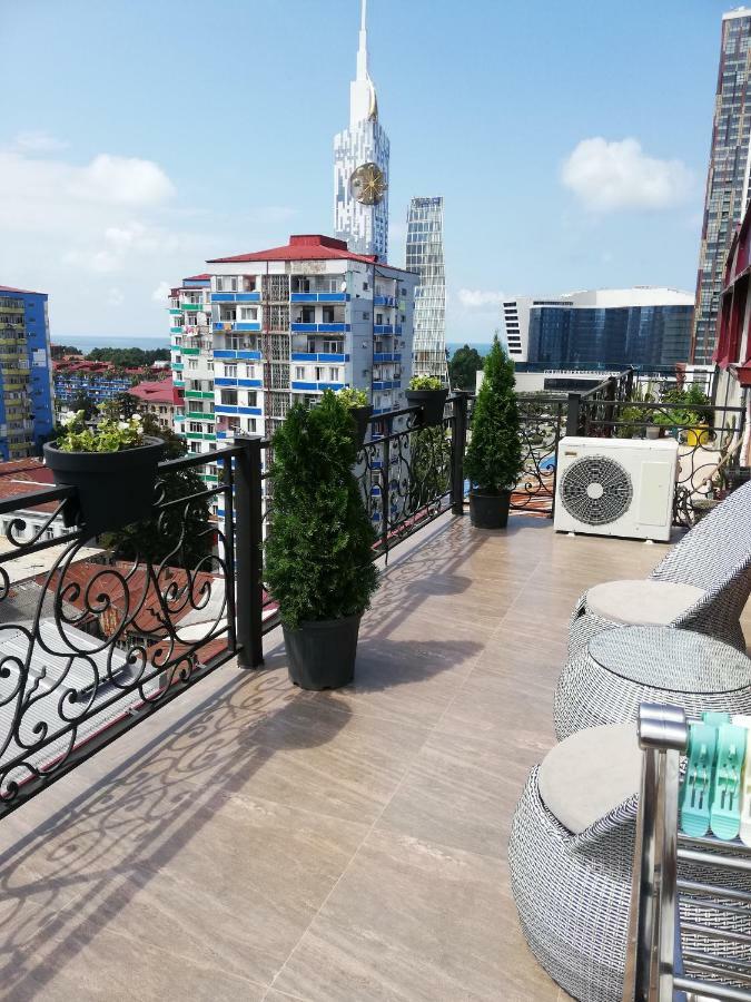 Daros Apartment Batumi Exteriör bild
